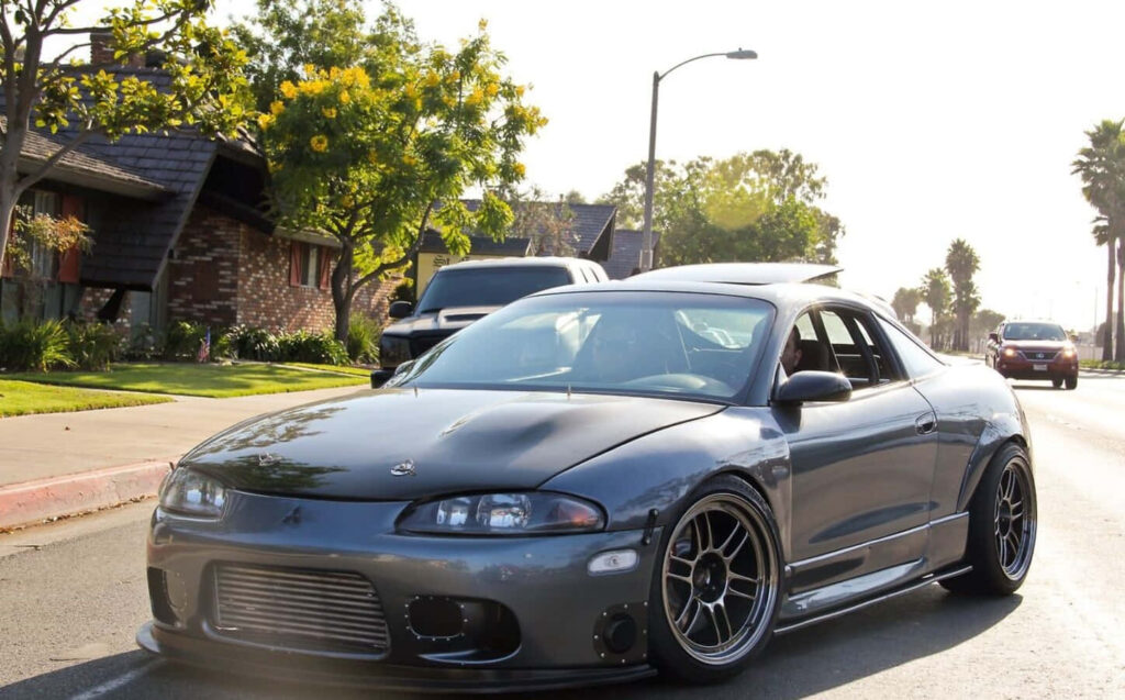 Striking Mitsubishi Eclipse: Aggressive Design & Sporty Modifications Wallpaper
