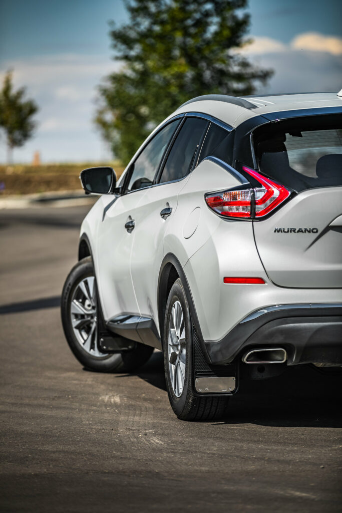 Nissan Murano Wallpaper: Sleek Design & Distinctive Headlights