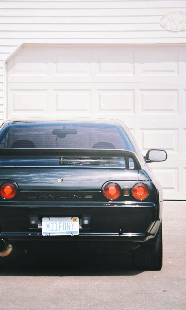 Sleek Nissan Skyline R32: Iconic Rear Design Wallpaper Background