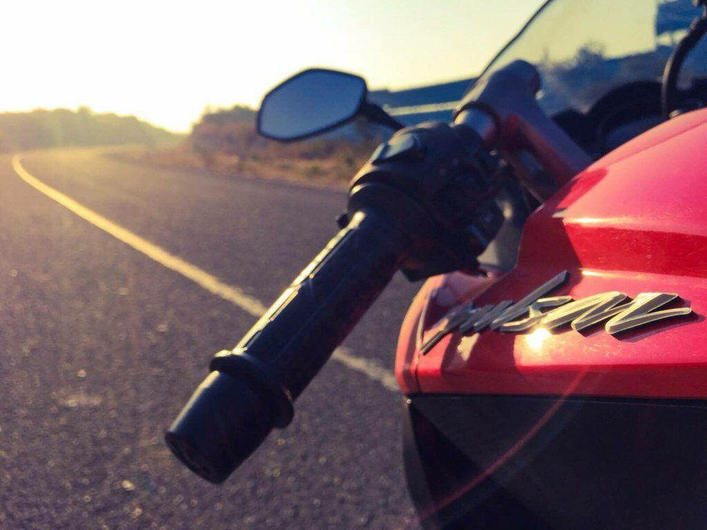 Pulsar RS200 Wallpaper: Sleek Handlebar & Sunrise Road View