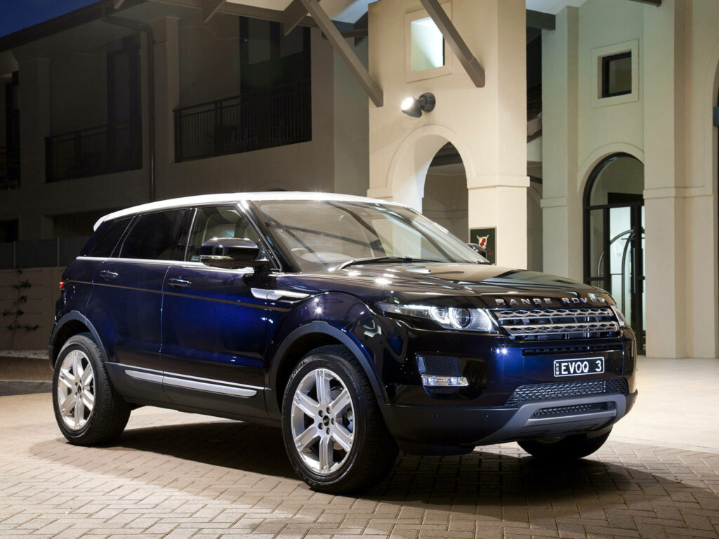 Sleek Range Rover Evoque Wallpaper for Luxe iPhone Background