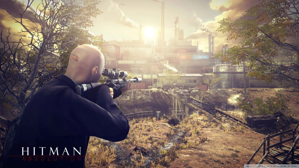 Shadowed Skulker: Agent 47 Stealthily Probes Urban Depths Wallpaper