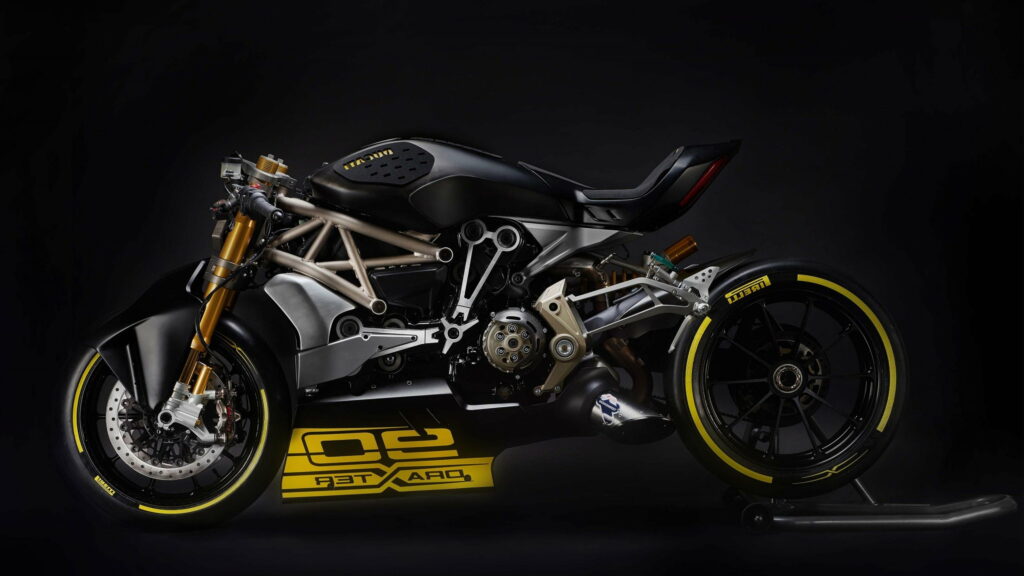 Ducati Draxter: A Breathtaking 4K Wallpaper Celebrating the World of Speed and Luxury Bikes