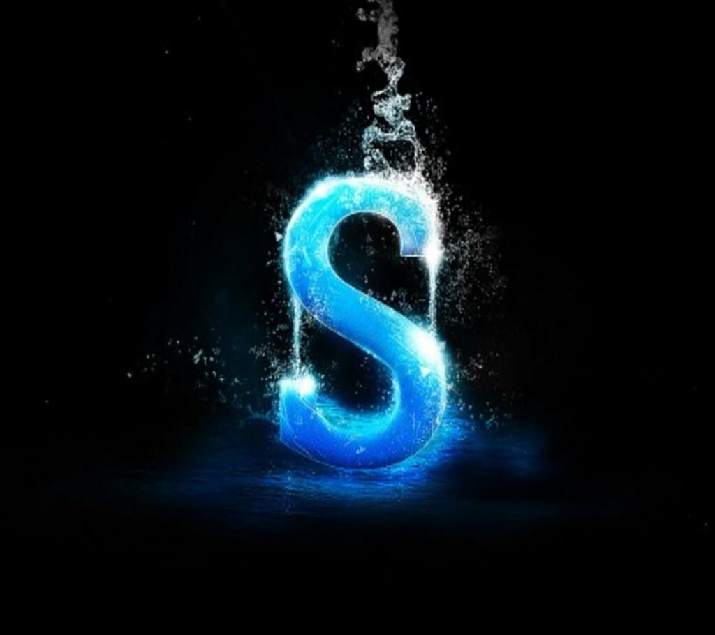 Splash of Chic: Captivating HD Wallpaper with a Cool Black Letter S Drenched in Water