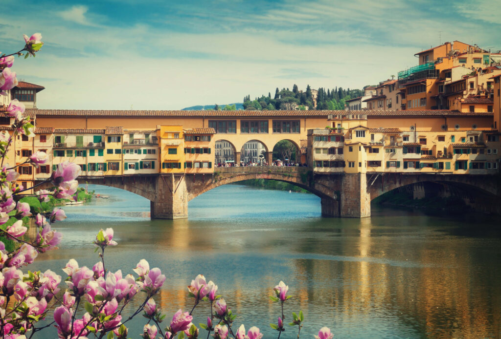 Springtime Ponte Vecchio Wallpaper: Blooming Beauty & Reflections