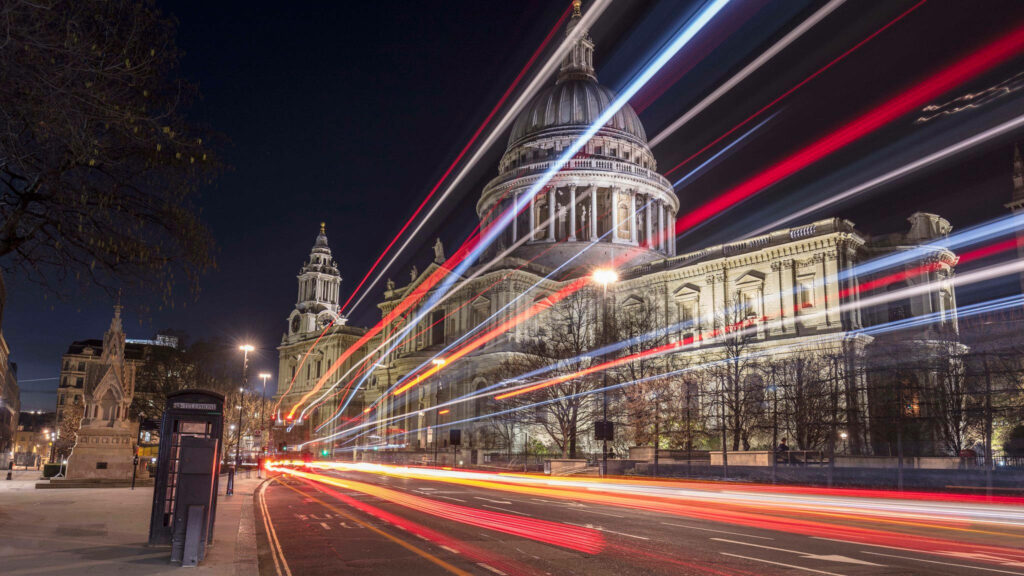 St Paul's Cathedral Night Wallpaper: Vibrant Lights & Dynamic Trails