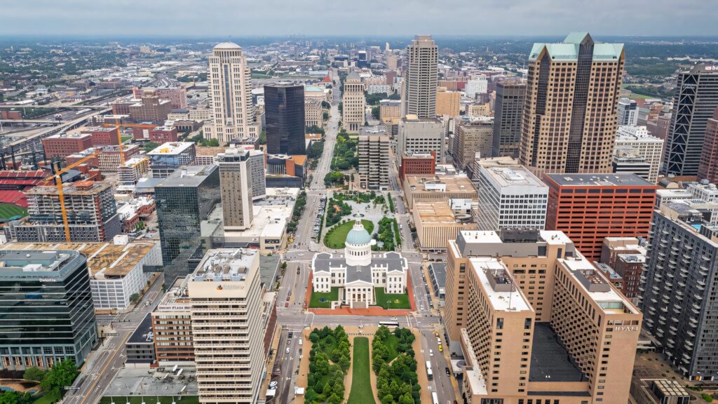 Aerial View of St. Louis: Iconic Landmarks & Urban Cityscape Wallpaper