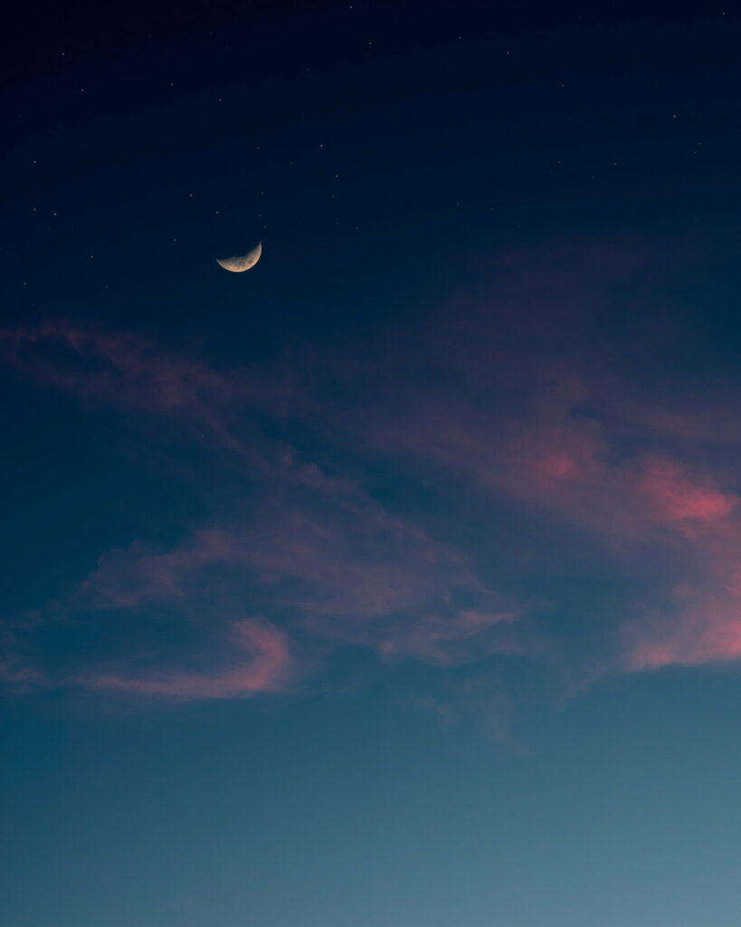Celestial Symphony: Captivating Nighttime Sky HD Phone Wallpaper