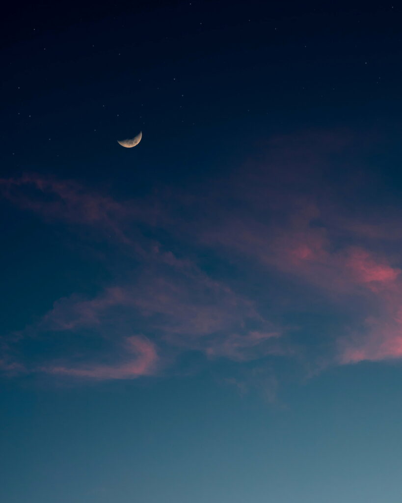 Celestial Symphony: Captivating Nighttime Sky HD Phone Wallpaper