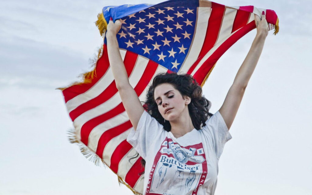 Lana Del Rey: Captivating All-American Songstress in Stunning HD Wallpaper Portrait