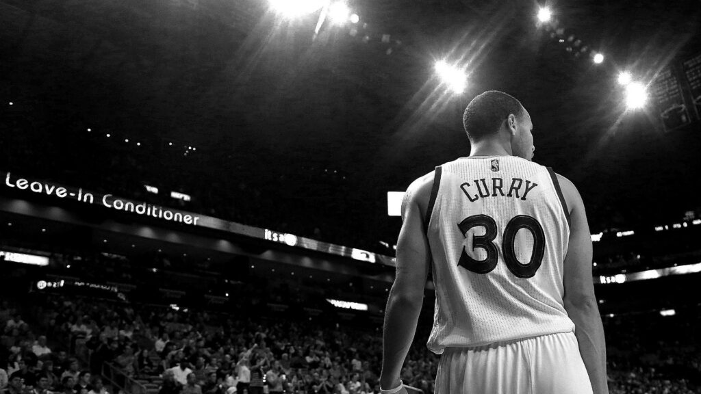 Sharp Contrast: A Black and White Stephen Curry Wallpaper