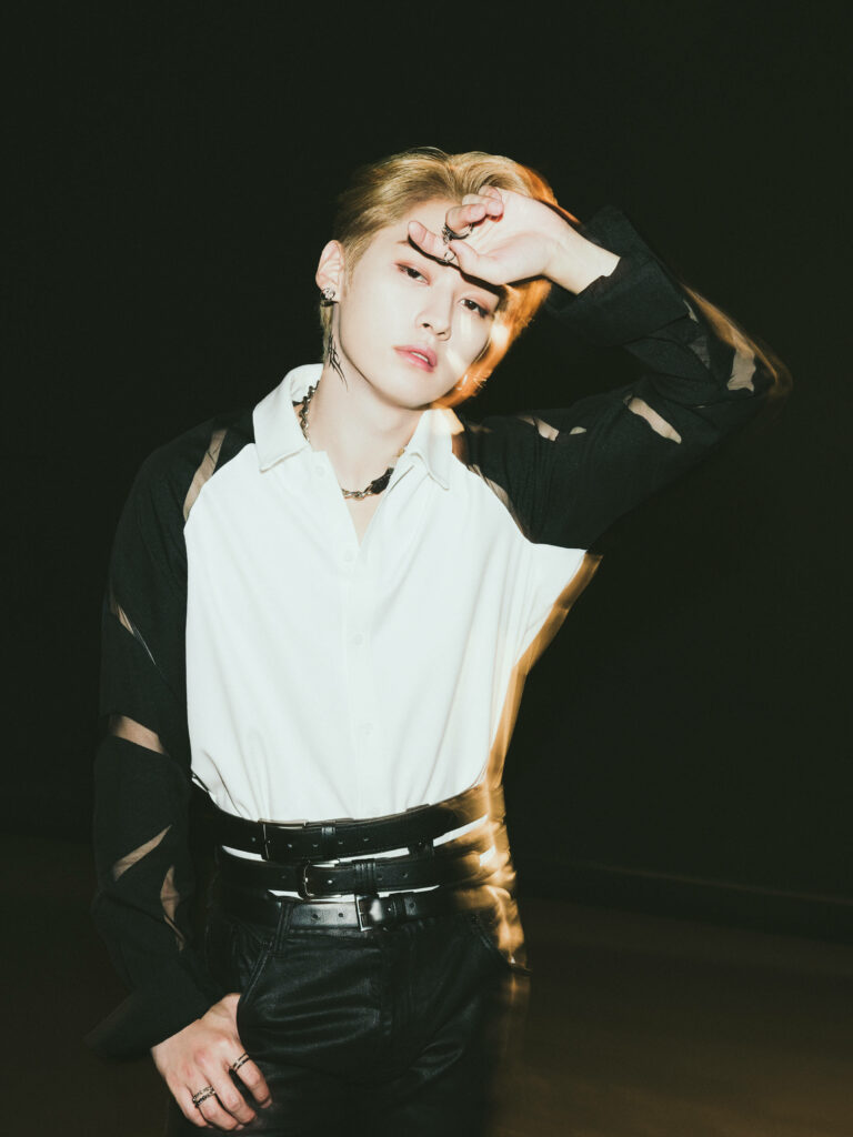 Stray Kids main dancer stylish pose energetic charisma Kpop wallpaper background