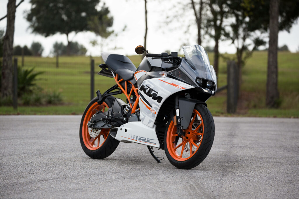 Kickstarting Adventure: A Stunning Pose of the KTM 390 Duke Bike as Wallpaper