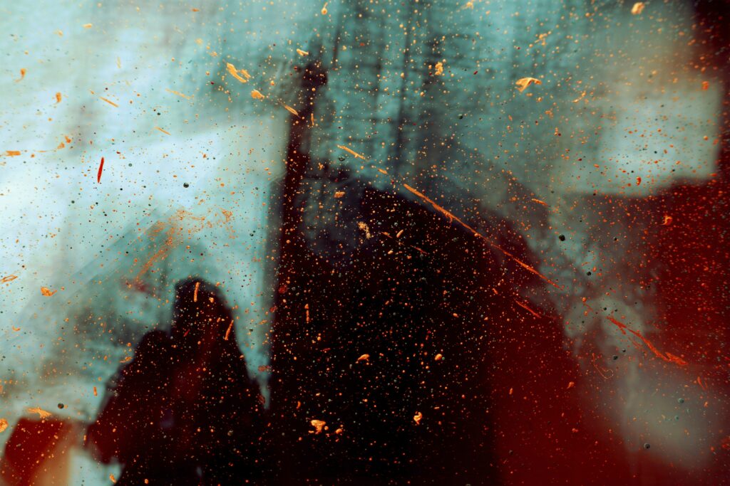 Abstract 4500x3000 Wallpaper: Blurred Paint Effects in Blue & Red