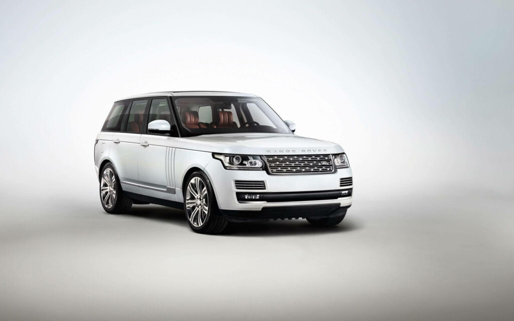 Luxurious Range Rover 4K Wallpaper: Sleek Design & Premium Craftsmanship