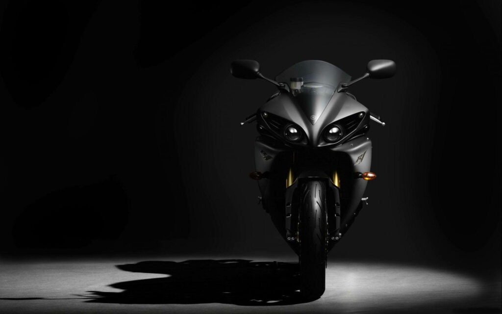 4K Yamaha YZF Wallpaper: Sleek Design on Dark Background