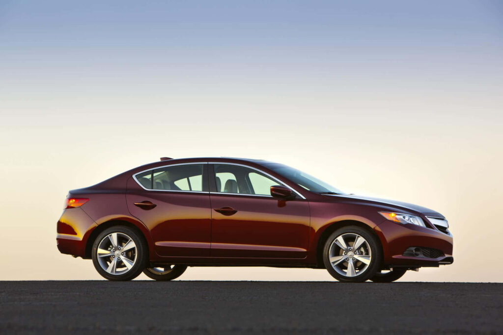 Sleek Acura ILX Wallpaper: Dynamic Design & Curves in Motion