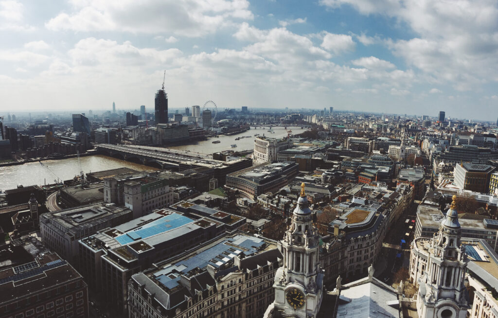 Stunning Cityscape Wallpaper: Aerial View of Iconic Architecture