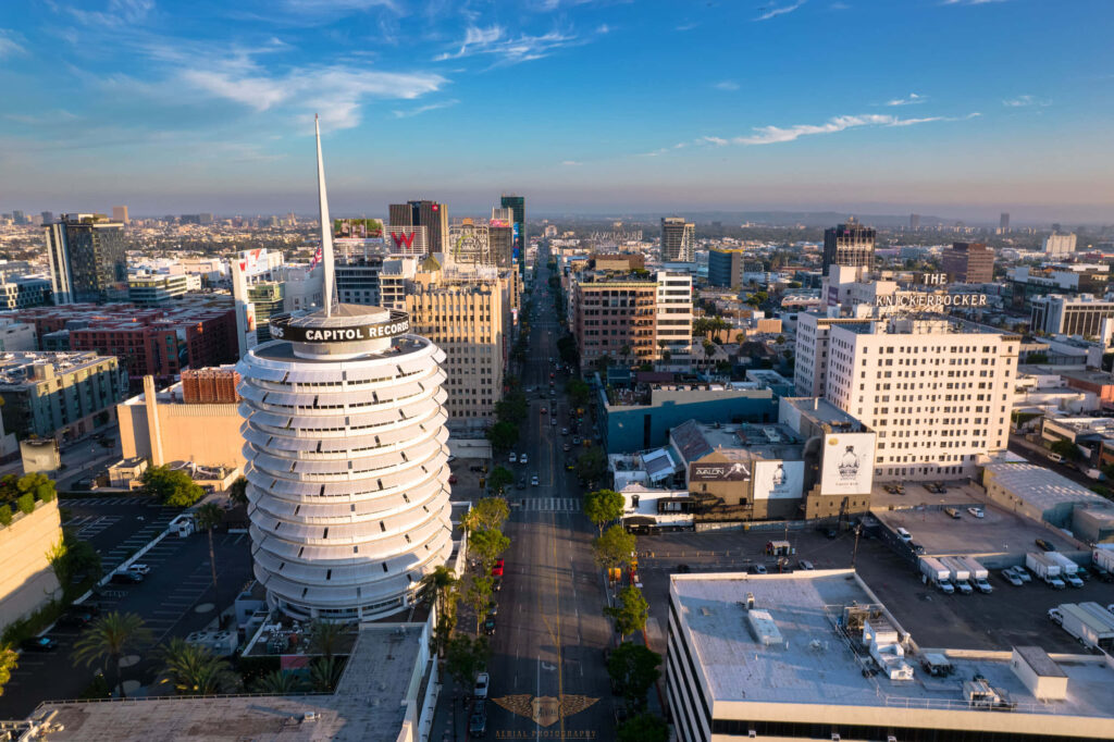 Stunning Aerial Wallpaper of Capitol Records in Vibrant LA Skyline