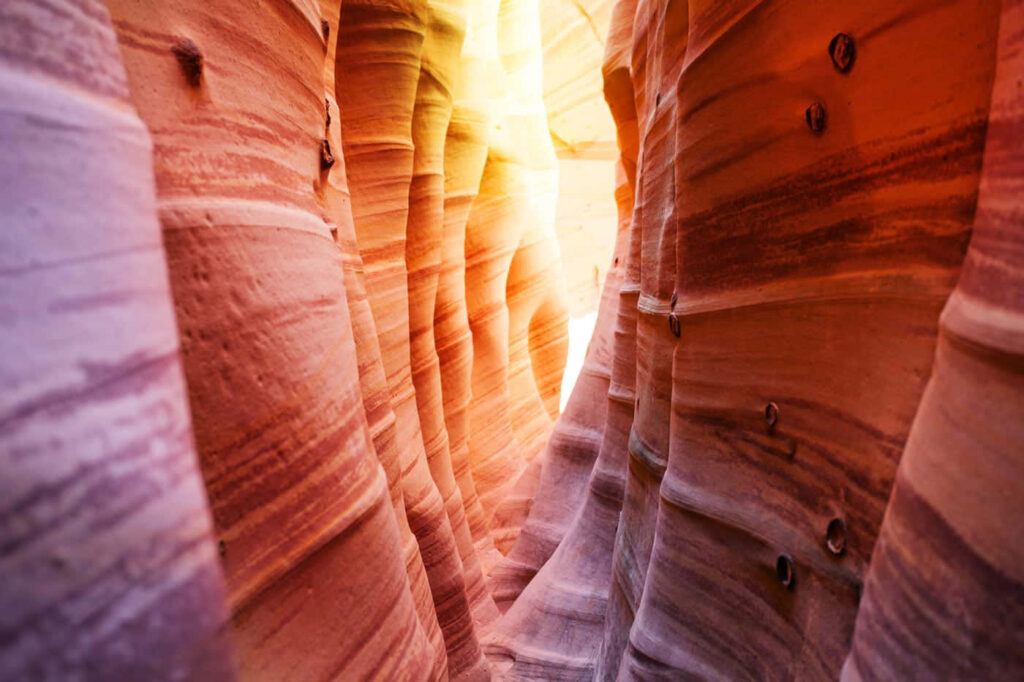 Stunning Antelope Canyon Wallpaper: Wave-Like Sandstone Beauty