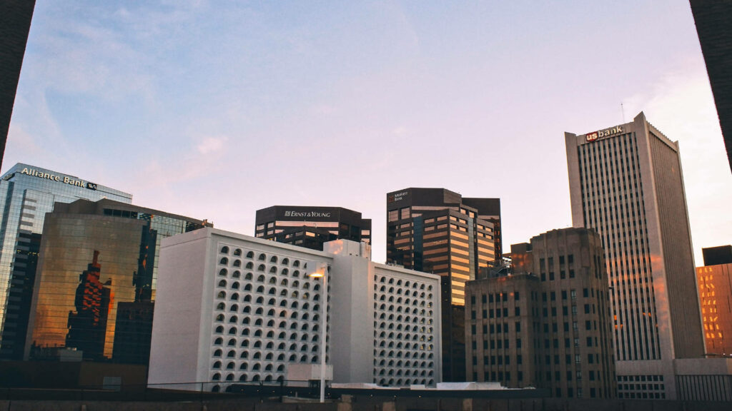 Stunning Arizona Cityscape: Modern Skyline Wallpaper at Sunset