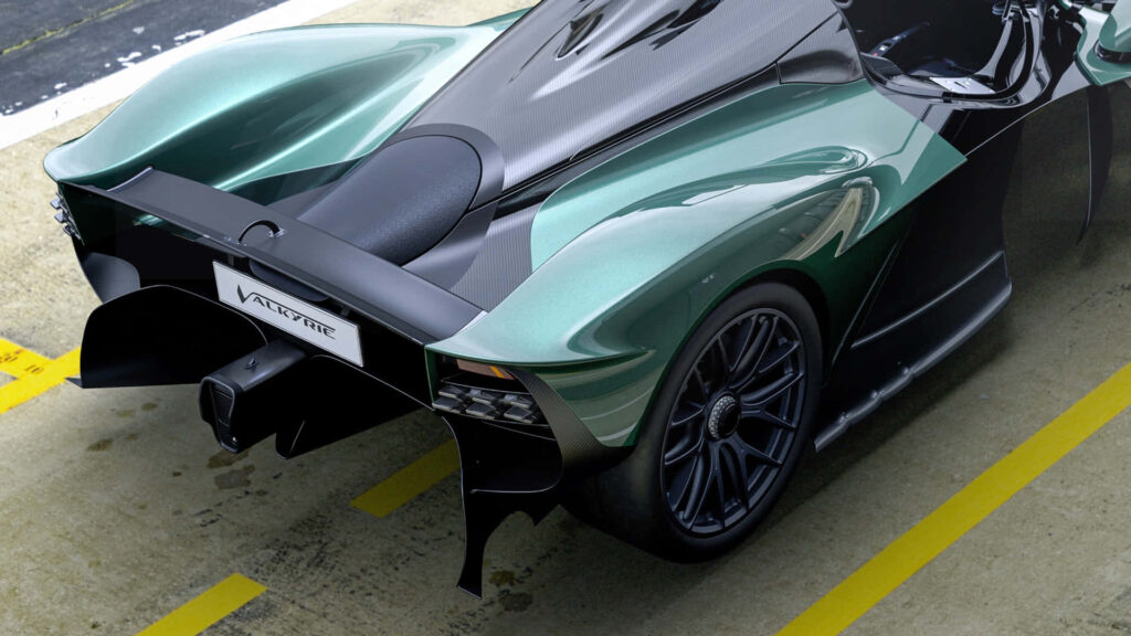 Stunning Aston Martin Valkyrie Wallpaper: Luxury Meets Speed