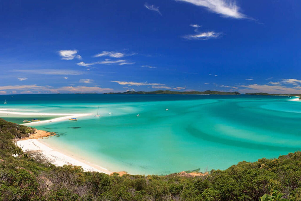 Breathtaking Australian Beach Wallpaper with Turquoise Waters