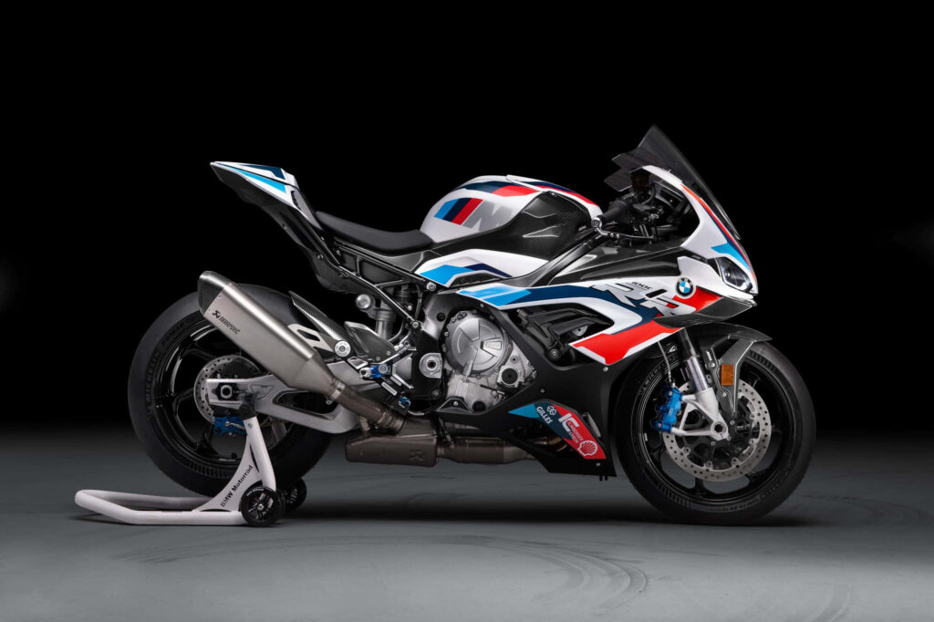 Stunning BMW Motorcycle HD Wallpaper: Adventure Awaits!
