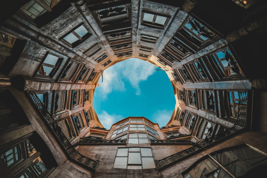 Stunning Barcelona Wallpaper: Unique Circular Building Facade View