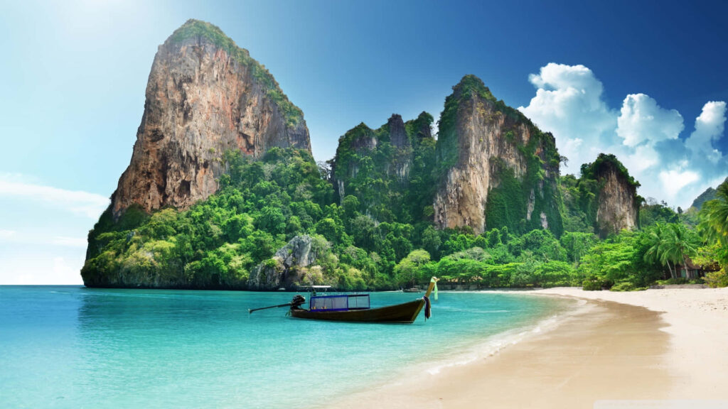 Idyllic Beach Paradise Wallpaper: Crystal Clear Waters & Lush Cliffs