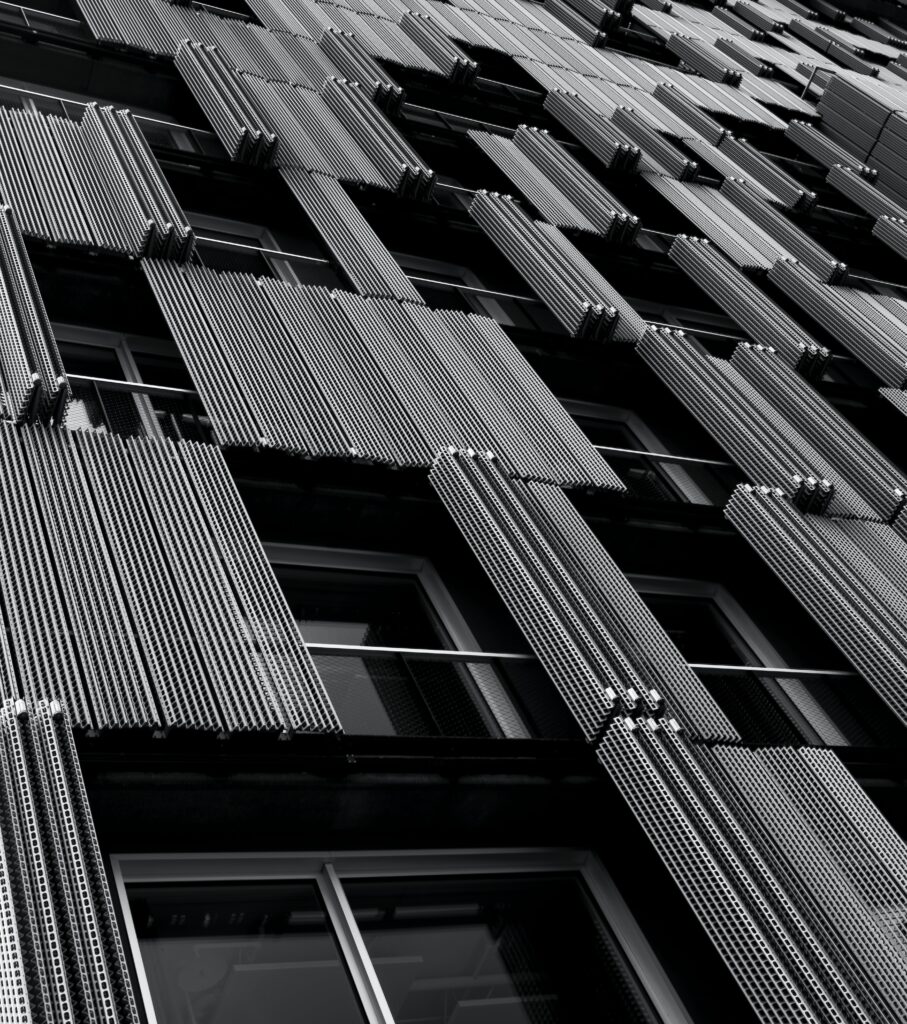 Modern Geometric Wallpaper: Striking Black-and-White Architectural Design