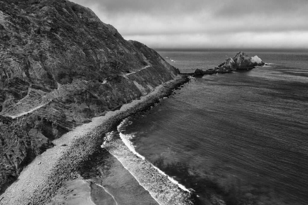 Dramatic Black & White Coastal Landscape: Cliffs & Rocky Shores Wallpaper