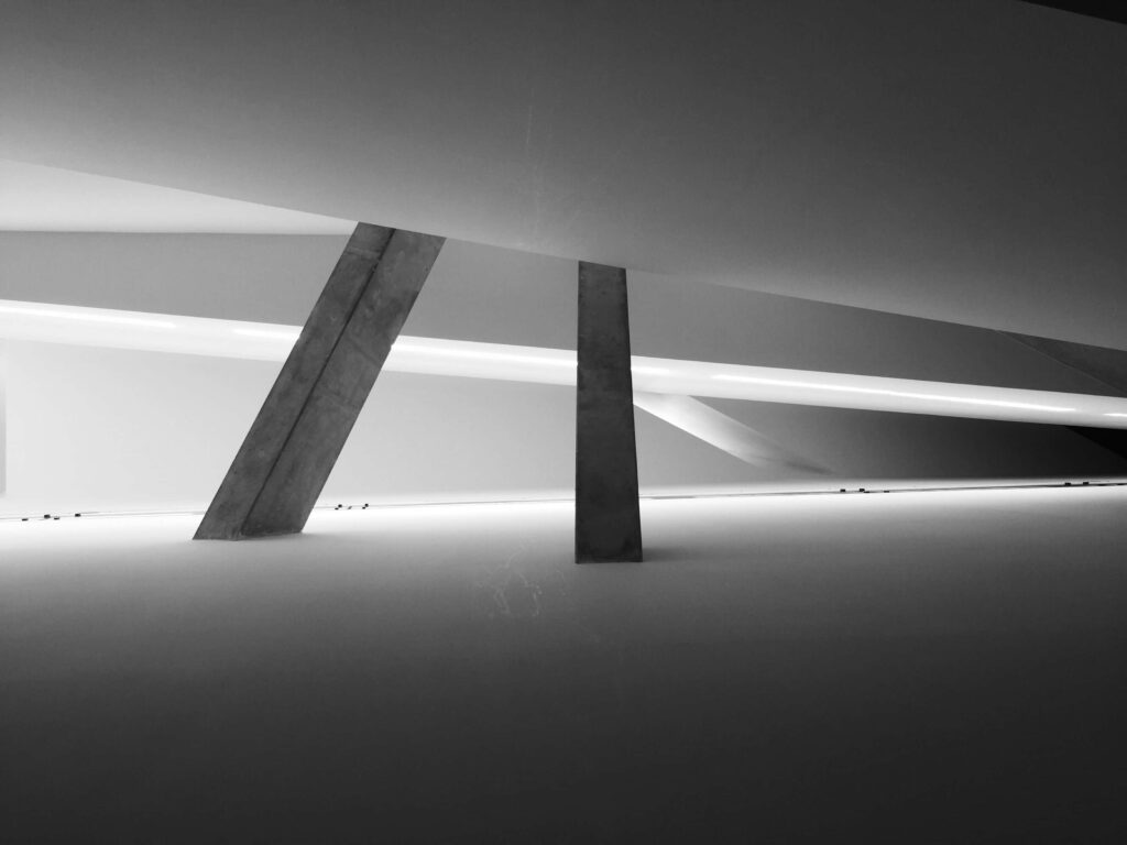 Modern Black and White Wallpaper: Architectural Elegance in Minimalism
