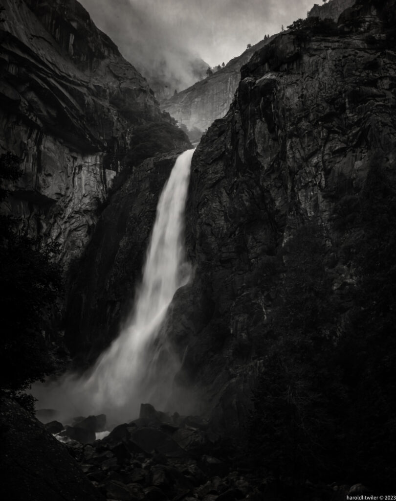 Stunning Black and White Waterfall Landscape Wallpaper Background
