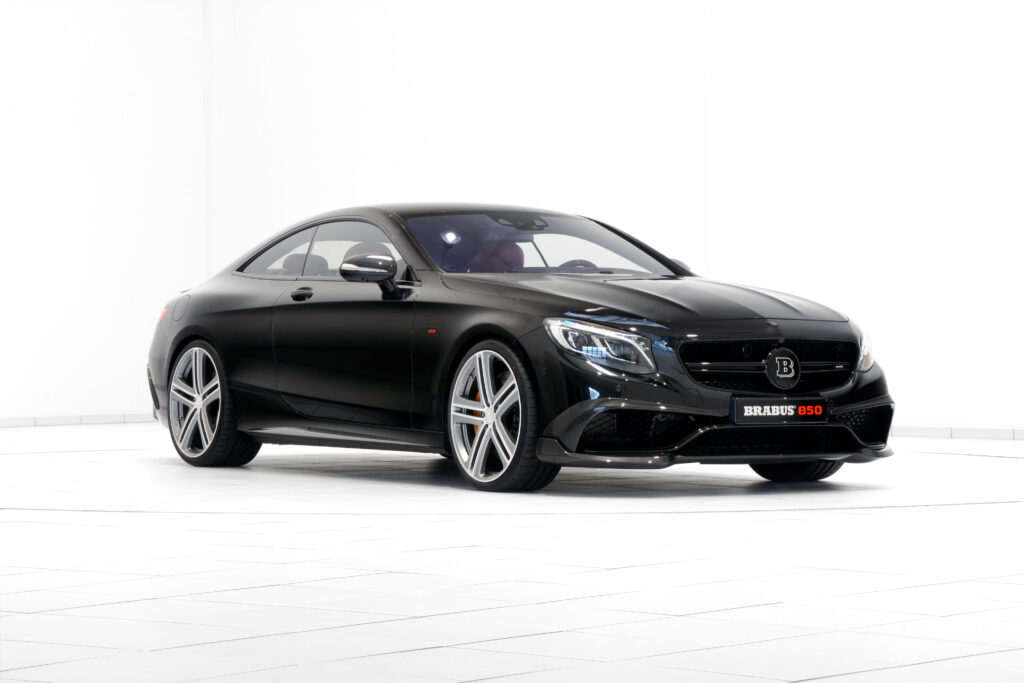 Sleek Brabus Mercedes S-Class AMG Wallpaper - Luxurious Design & Power