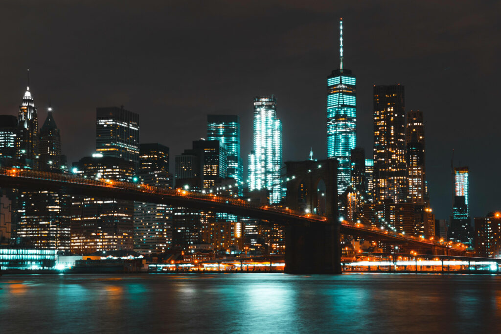 Stunning Brooklyn Bridge Night View: Illuminated Skyline Wallpaper