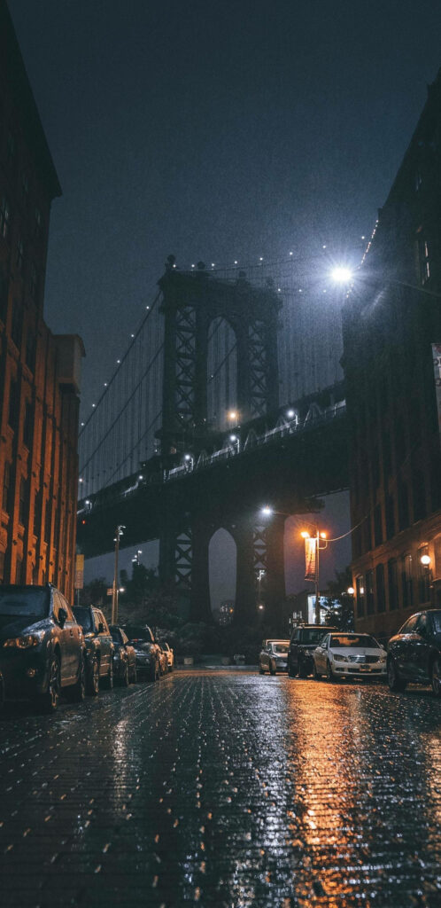 Brooklyn Bridge Night Wallpaper: Urban Aesthetic with City Reflections