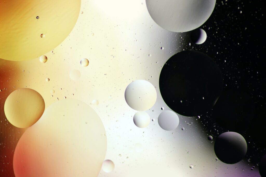 Vibrant Bubbles & Circles Wallpaper: High-Res Water Background