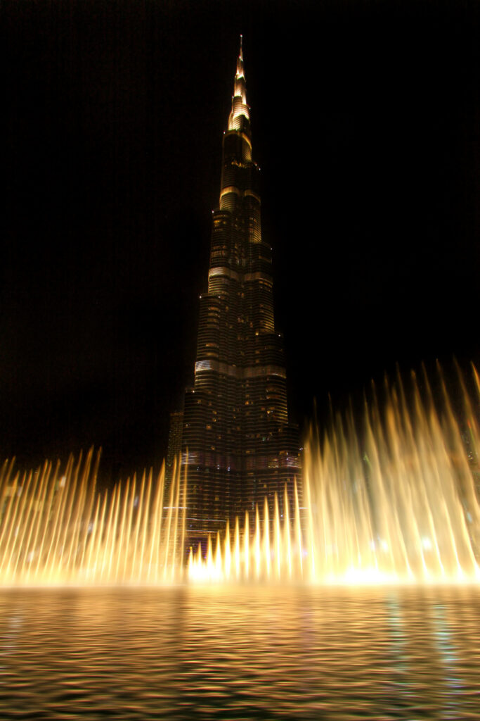 Stunning Burj Khalifa Night Wallpaper with Dancing Fountain