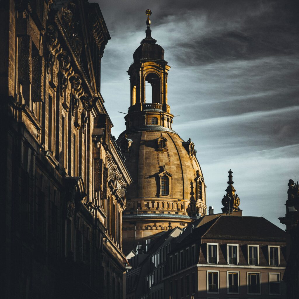 Stunning Cathedral Wallpaper: Grand Dome & Intricate Details