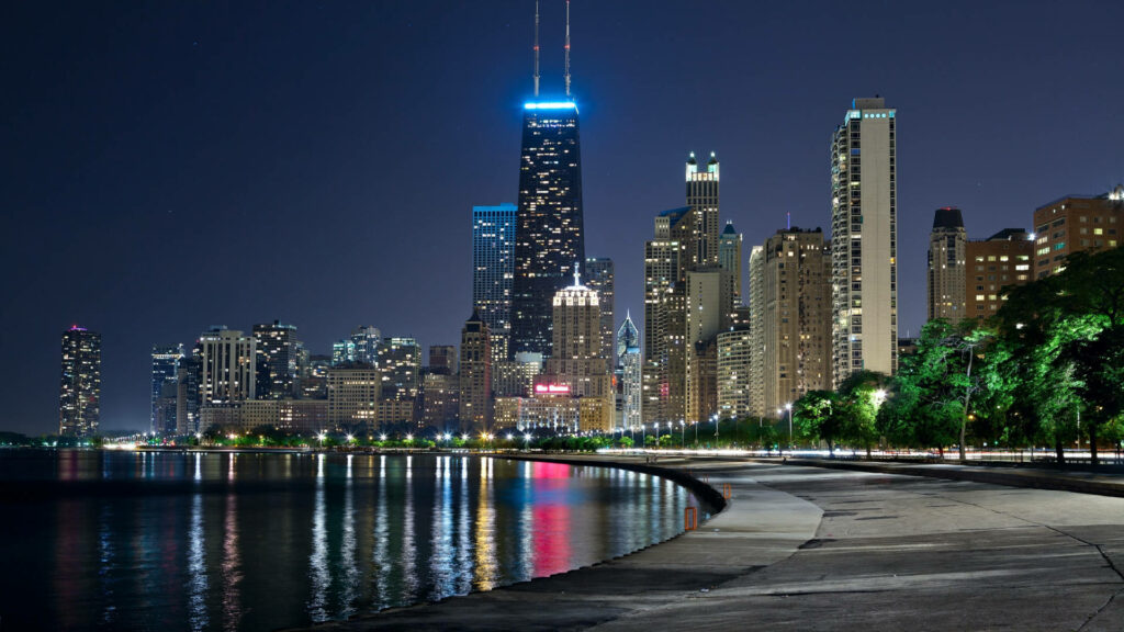 Chicago Skyline Night Wallpaper: Illuminated Urban Ambiance 1920x1080