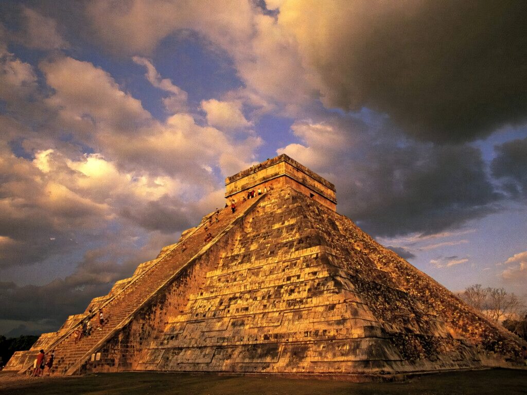 Chichen Itza Pyramid Sunset Wallpaper - Stunning Mexico Background