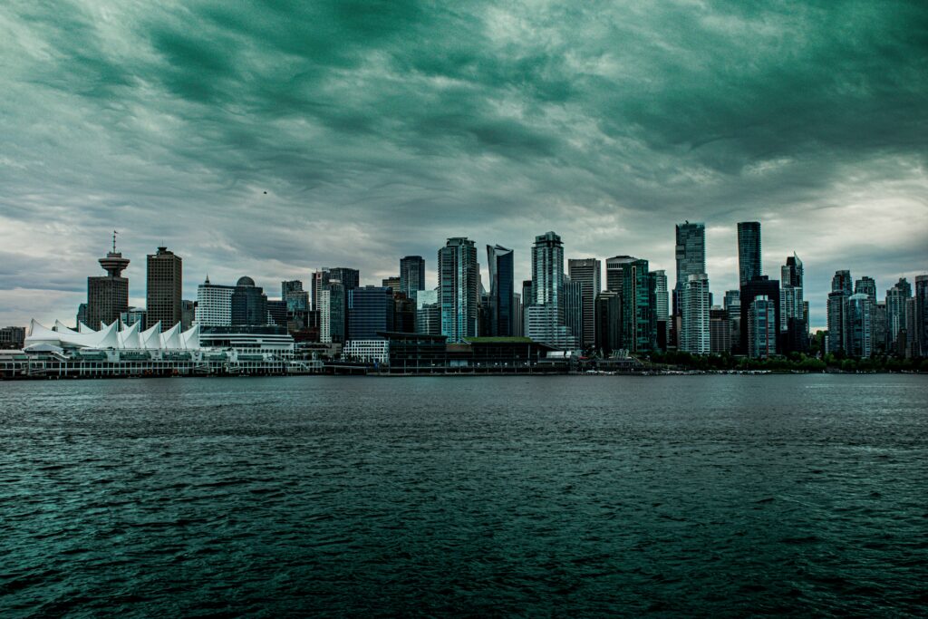 Modern City Skyline Wallpaper: Urban Architecture Reflections