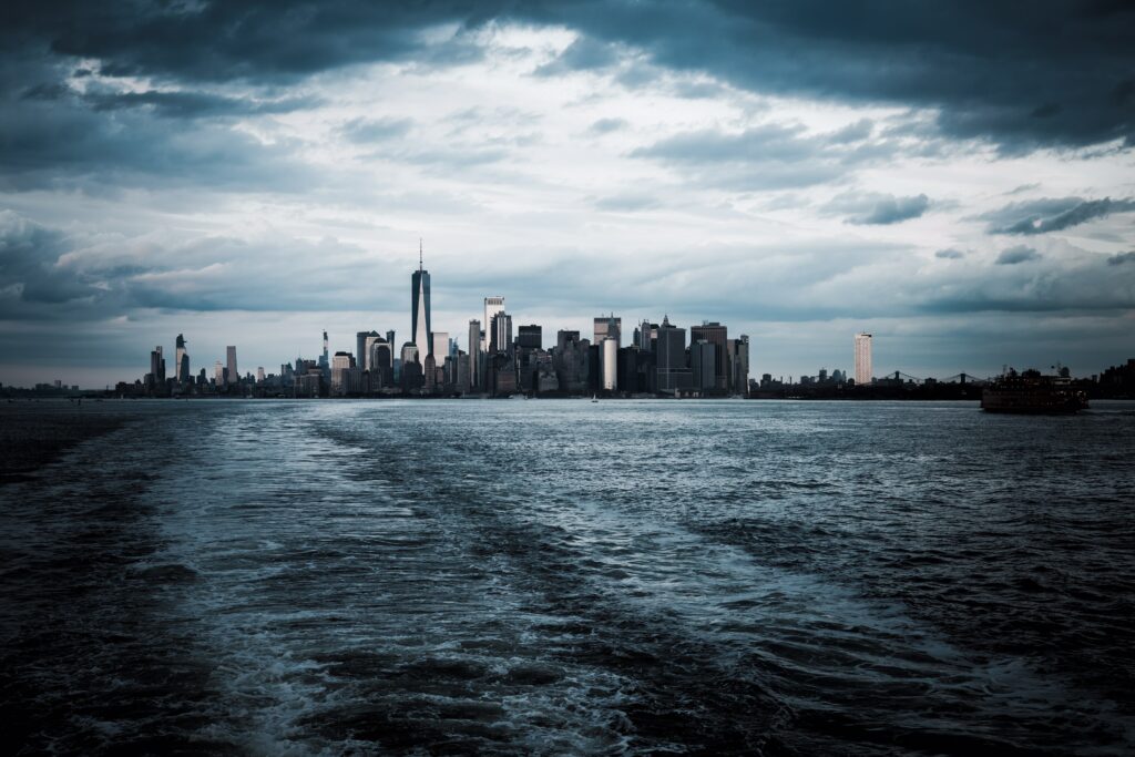 Stunning City Skyline Wallpaper: Urban View from the Water