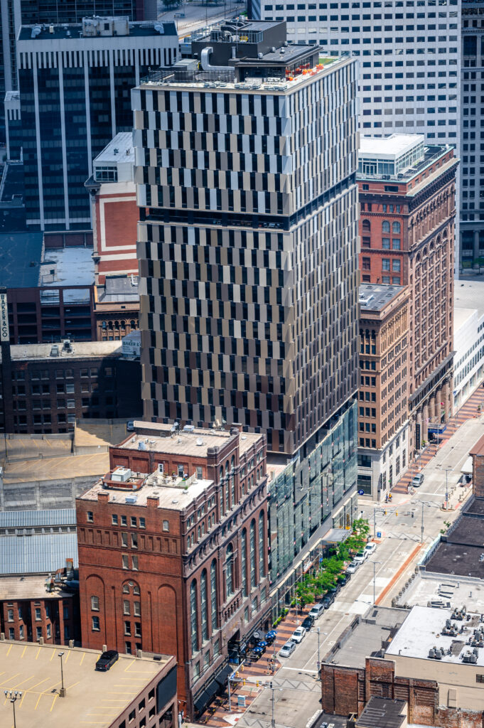 Stunning Aerial Cityscape Wallpaper: Modern Meets Historic Charm
