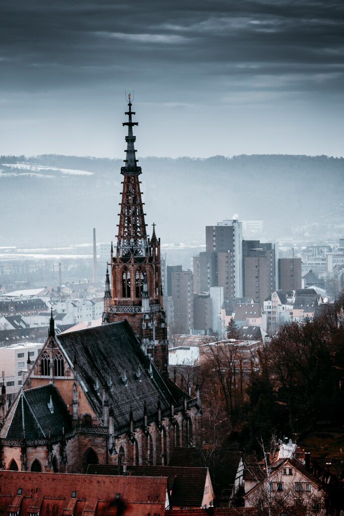 Stunning Aerial Cityscape Wallpaper: Classic vs. Modern Architecture