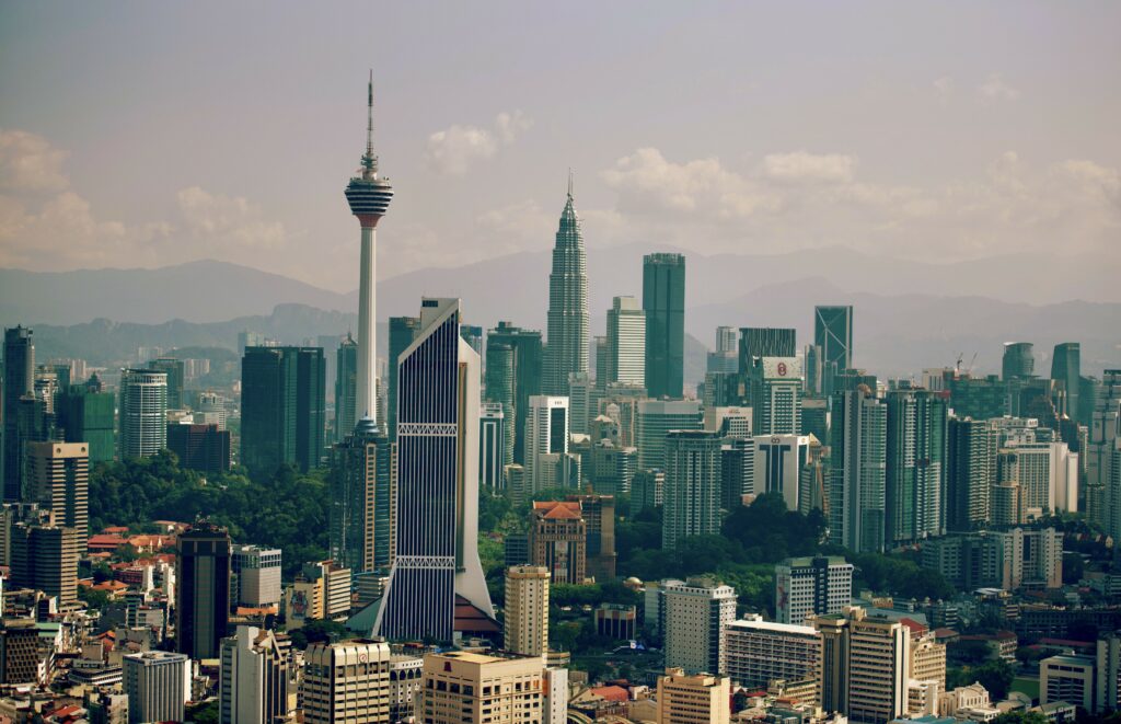 Stunning Cityscape Wallpaper: Towering Skyscrapers & Modern Urban View