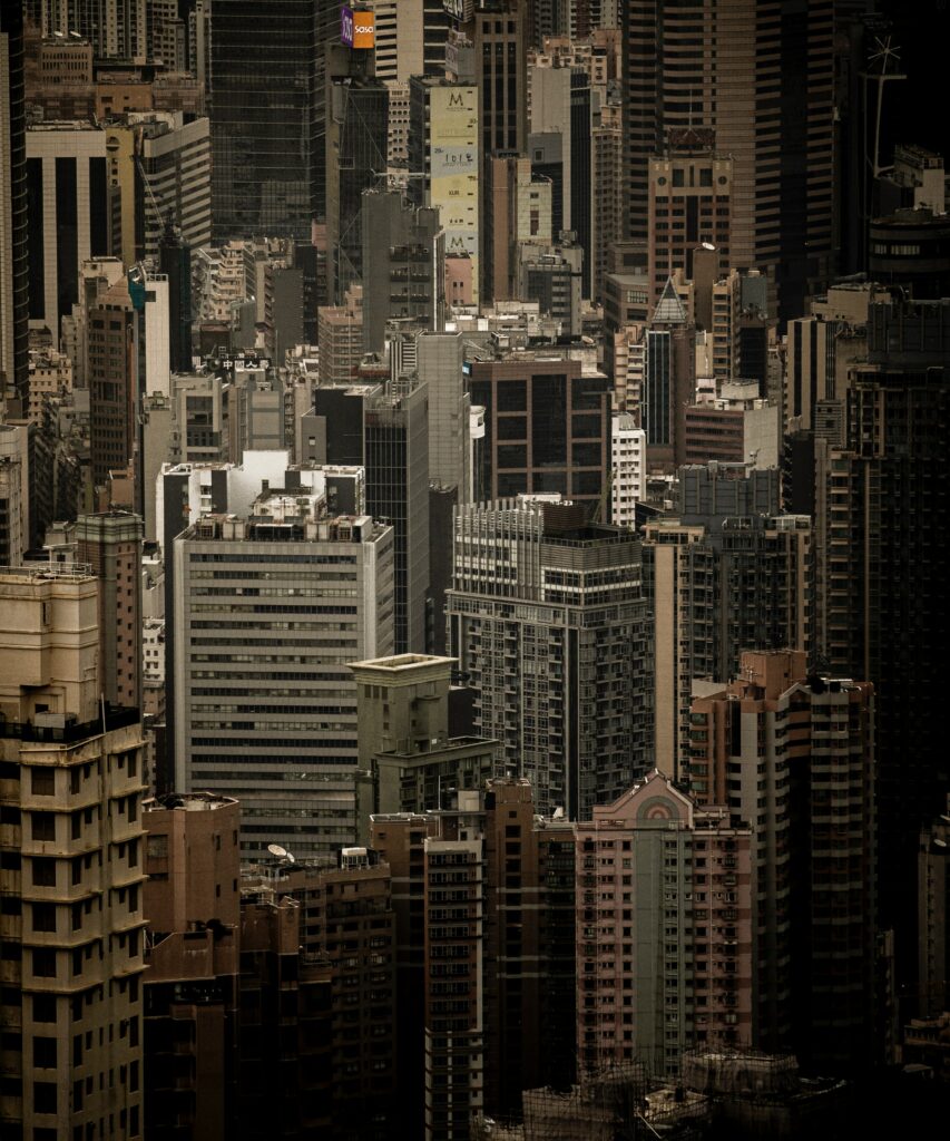 Stunning Urban Wallpaper: High-Rise Cityscape & Intricate Architecture