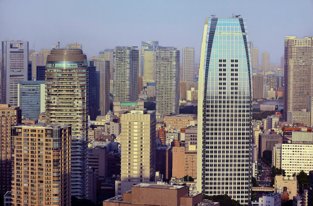 Stunning Cityscape Wallpaper: Elevated Skyscrapers & Modern Design