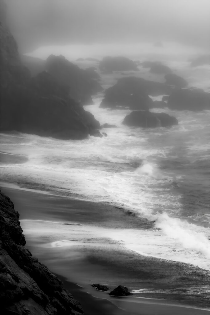 Stunning Black & White Coastal Wallpaper: Rugged Rocks & Waves
